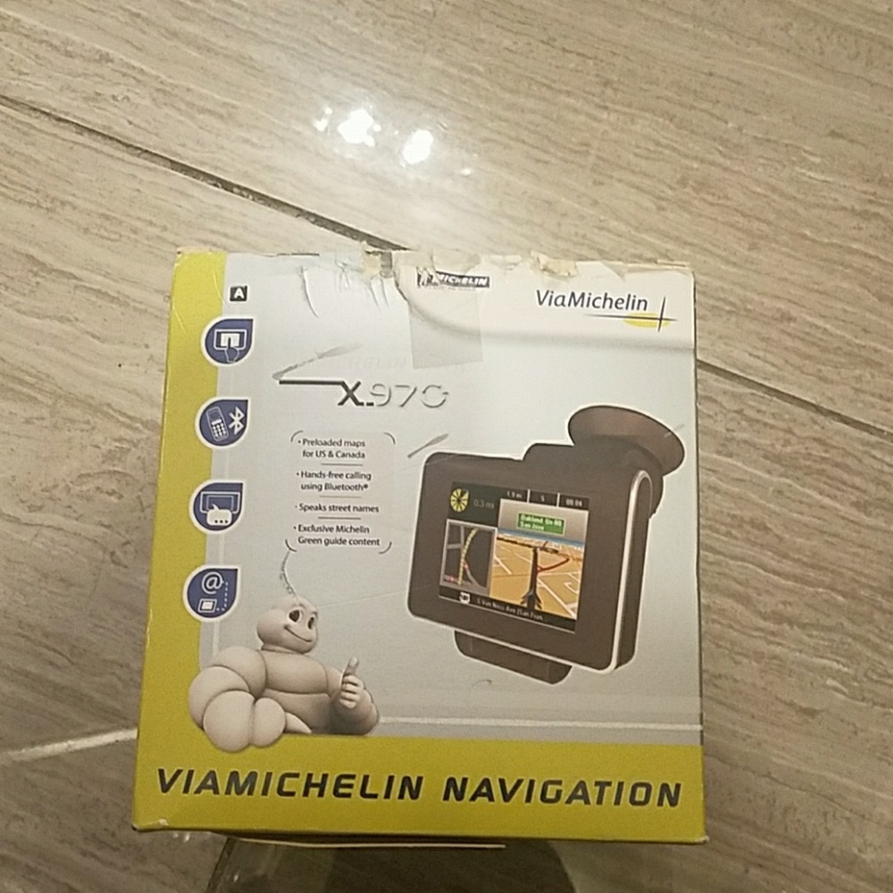 New Via Michelin Portabe Navigation System
